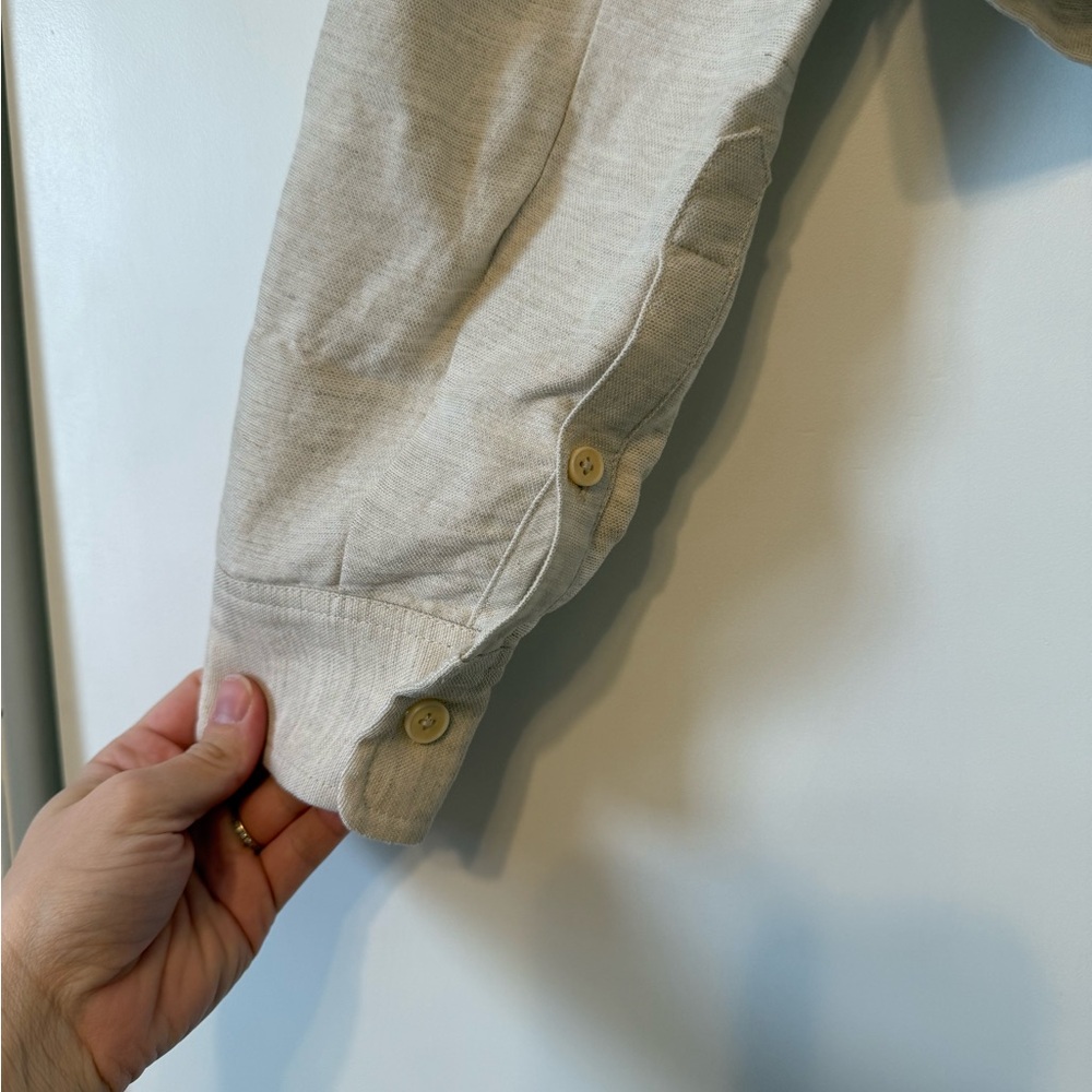 Wilfred Light Beige Linen Cropped Button-Down Shirt - Picture 4 of 6